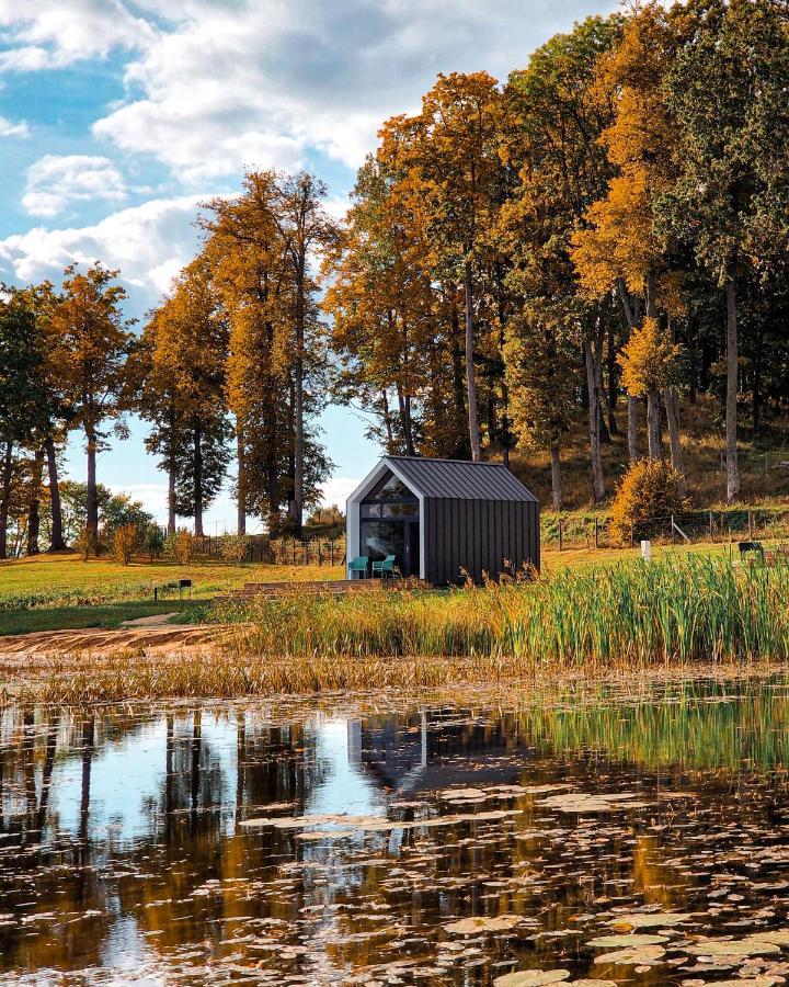 Pullanhouse Laima - Small And Cosy Lakeside House Луксозна вила